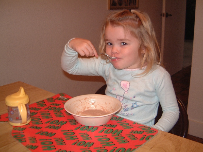 Hildebrand Christmas ScreenSaver/800x600_2004-12-01 Vale Kyla Overnight 04.jpg